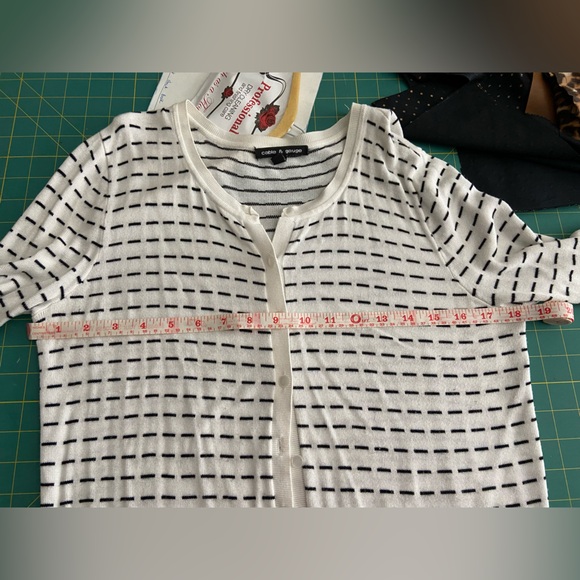 Cable & Gauge cardigan - Picture 6 of 6